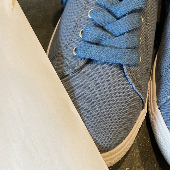 Men Penguin blue low top flat athletic shoes size 8 - Picture 11 of 11